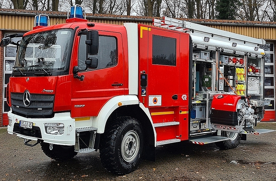 Das LF 20 KatS mit der pneumatisch abgesenkten TS. Foto: Patrick Siebrecht