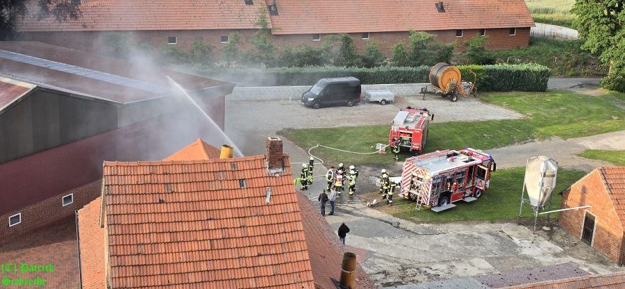 Einsatzfoto F2 ÜBUNG Rauch auf landw. ...